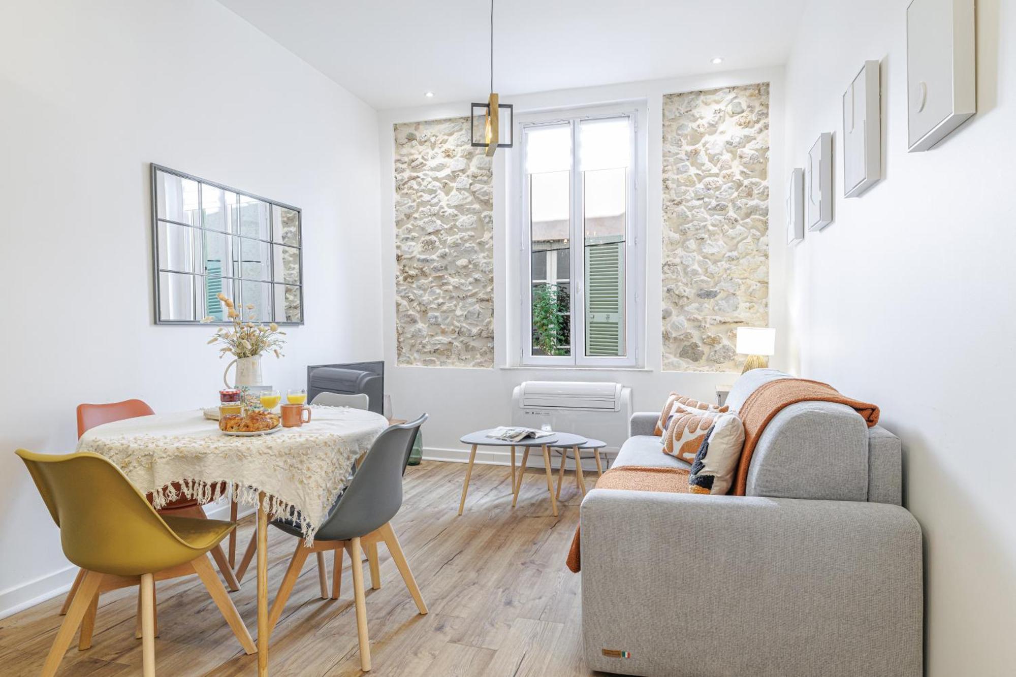 Апартаменты Old Town Antibes Superb New Flat, For 3, Ac, Wi-Fi Экстерьер фото