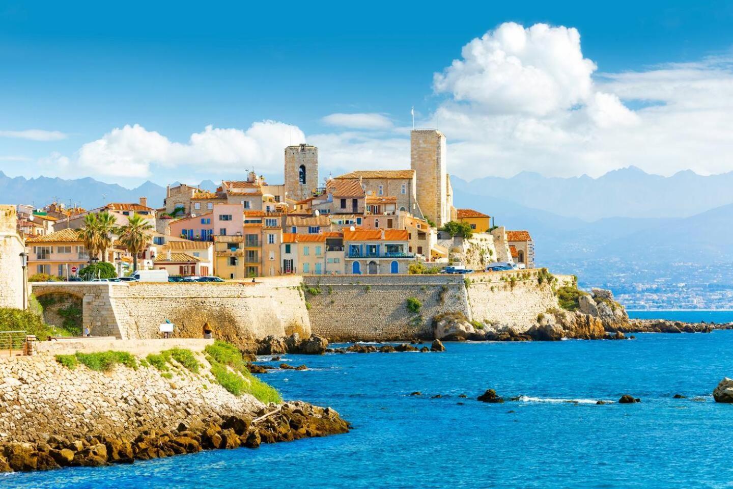 Апартаменты Old Town Antibes Superb New Flat, For 3, Ac, Wi-Fi Экстерьер фото